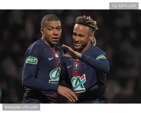 全球足坛巨星聚焦各国足球队当家球员的影响力与未来前景分析