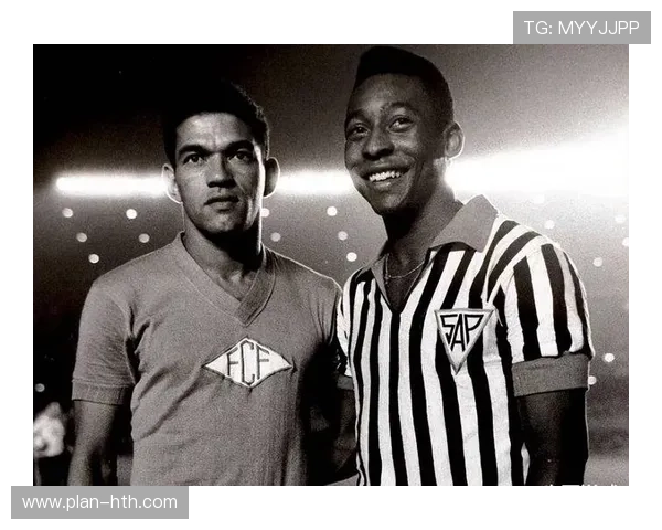 加林查：巴西足球传奇与实况足球中的华丽过人技巧解析