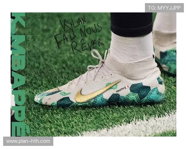 球星同款儿童足球鞋潮流来袭 激发小球员无限潜力与激情