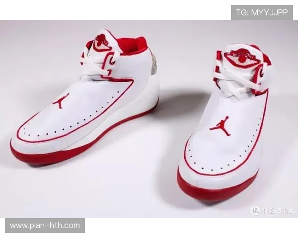 足球明星运动鞋的市场价值揭秘不同品牌和款式的价格差异分析 足球明星运动鞋的市场价值揭秘不同品牌和款式的价格差异分析