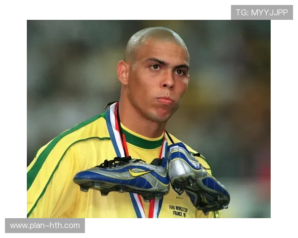 近年世界足球十大球星排名揭晓 谁才是当今足坛的绝对王者 近年世界足球十大球星排名揭晓 谁才是当今足坛的绝对王者